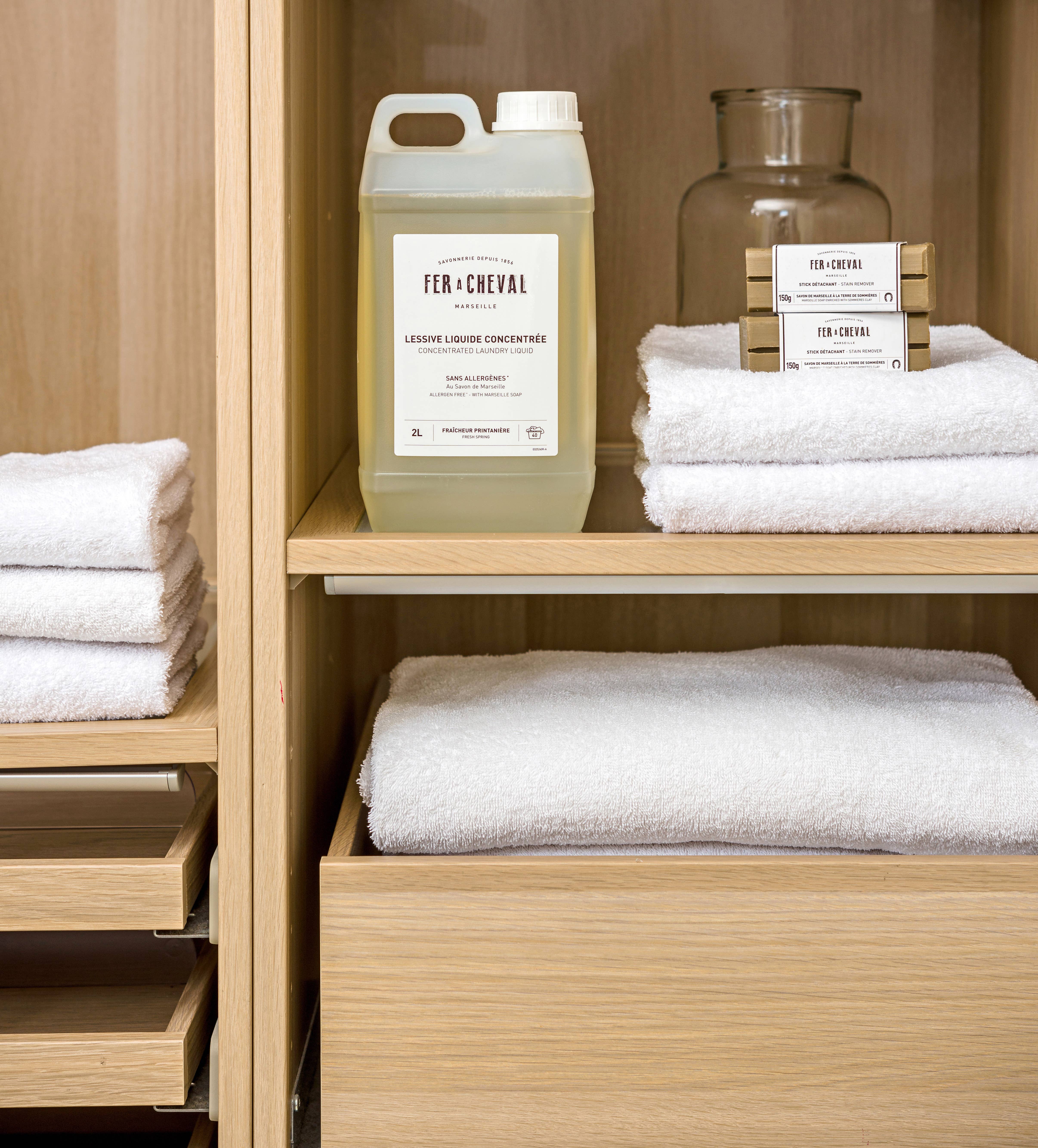 Fer à Cheval US - Wholesale Liquid Laundry Detergent - Laundry Liquid Detergent 2L or 67.6 oz fl does 66 washes and is 99% natural and smells amazing1