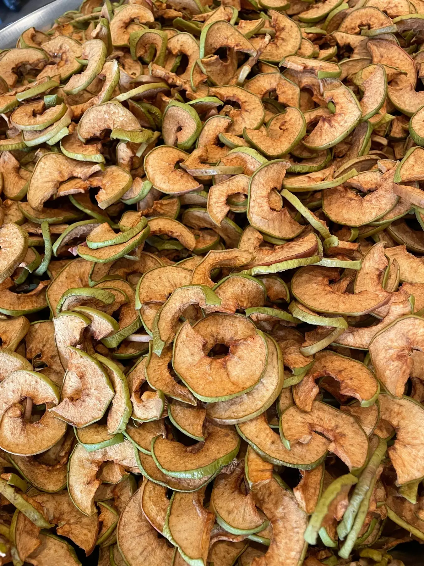 Little Apple Treats – Großhandel Getrocknete/dehydrierte Früchte – Apfelkuchen-Snacks—traditionell getrocknete Äpfel mit warmen Gewürzen!1