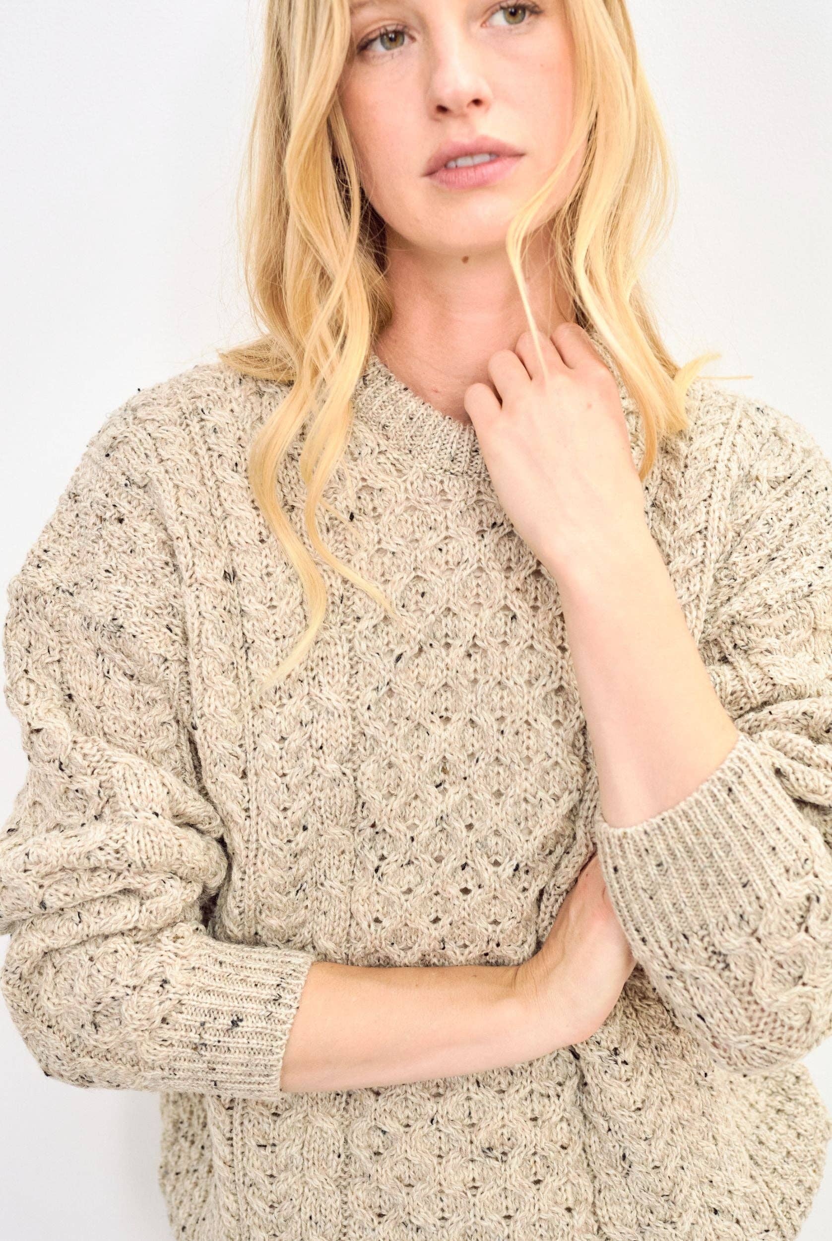 Aran Woollen Mills - Wholesale Knit Sweater - Women's - Inishbofin Ladies Traditional Aran Sweater -  Flecked Oat4