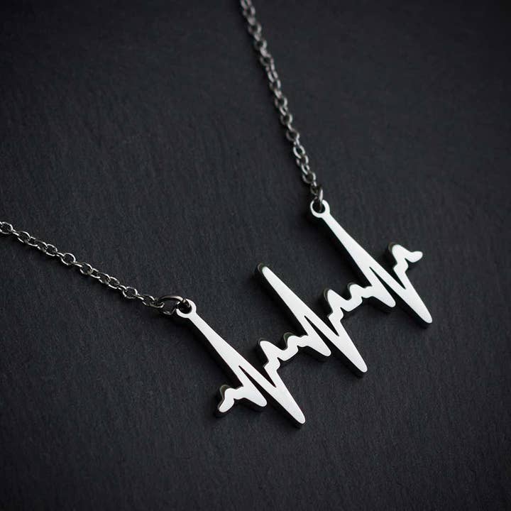 Boutique Academia – wholesale Pendant/charm necklace – Heartbeat Necklace6