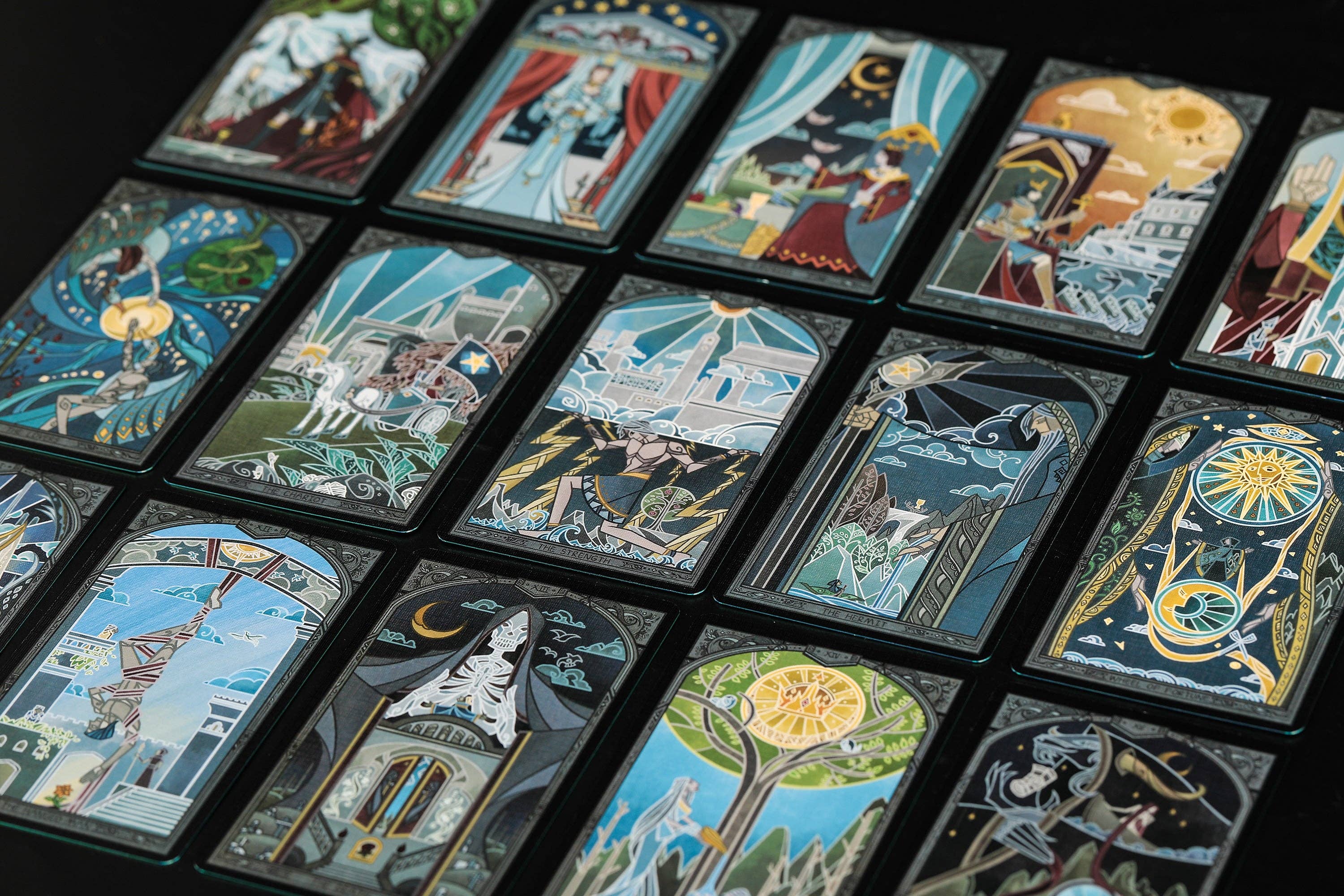 Vermilion Collection – wholesale Tarot cards – Broken Mirror Tarot 5th Edition1