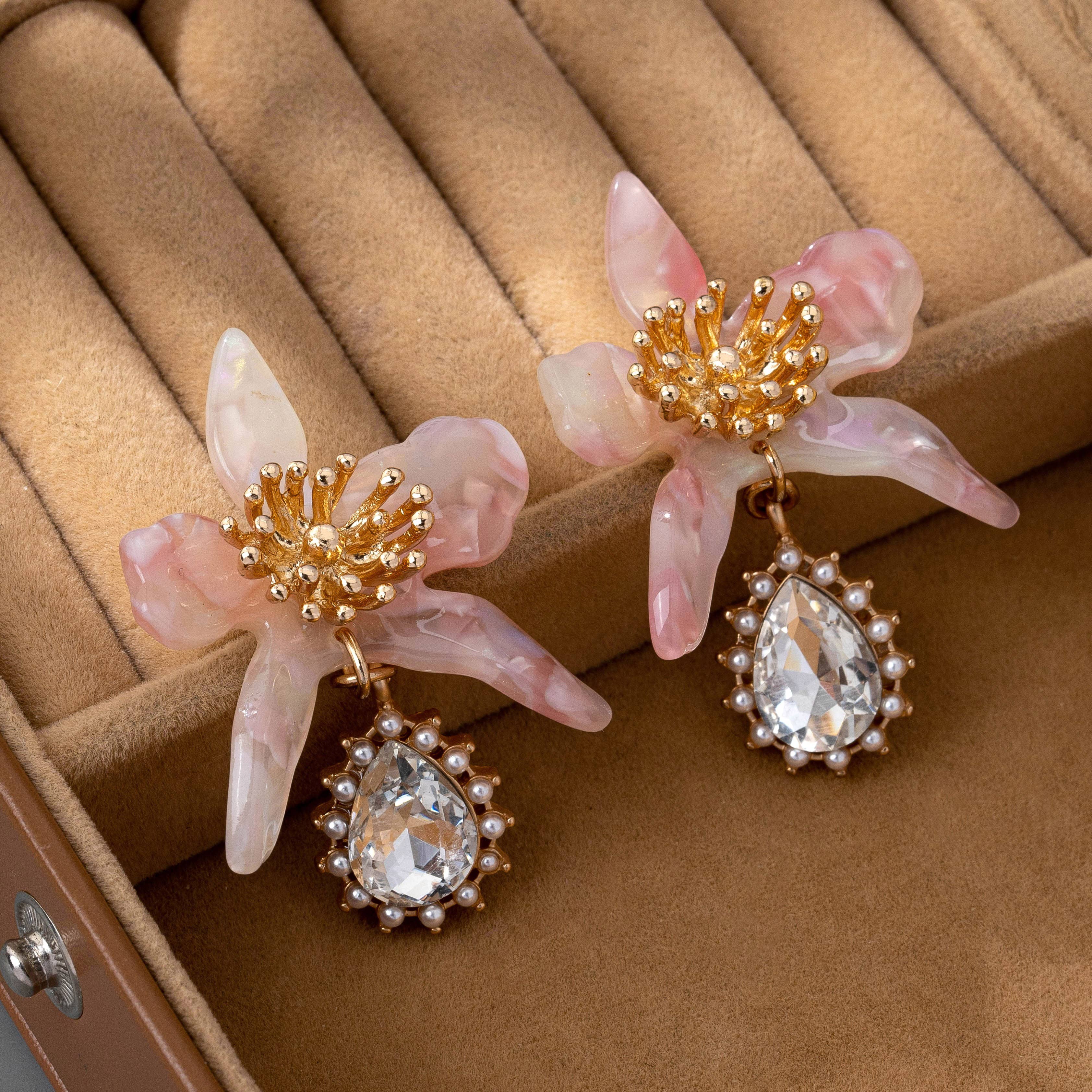 GOLD RHINESTEONE DROP FLORAL PINK TORT EARRINGS | 80E61428 for wholesale on Faire1