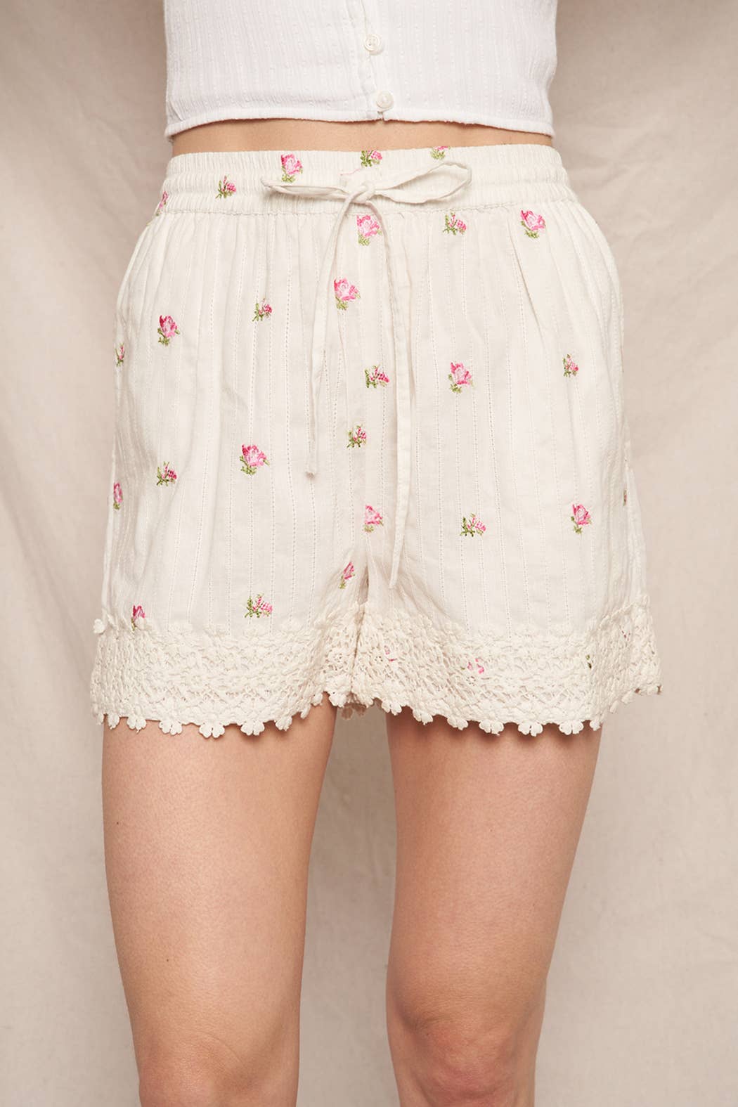 【新品】MEDI LACE EMBROIDERY SHORT PANTS MEDI LACE EMBROIDERY SHORT PANTS