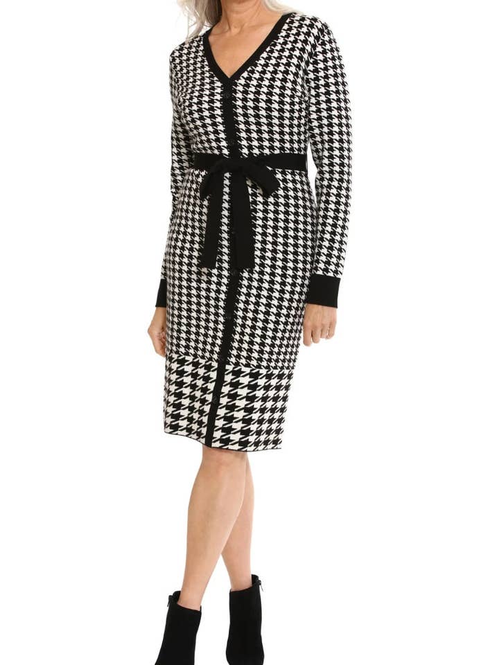 London Times Houndstooth Lange Mouwen V-Hals Cardigan Knoopsluiting Taille Ceintuur Rechte Pasvorm Gebreide Midi Jurk voor wholesale door Immediate Apparel