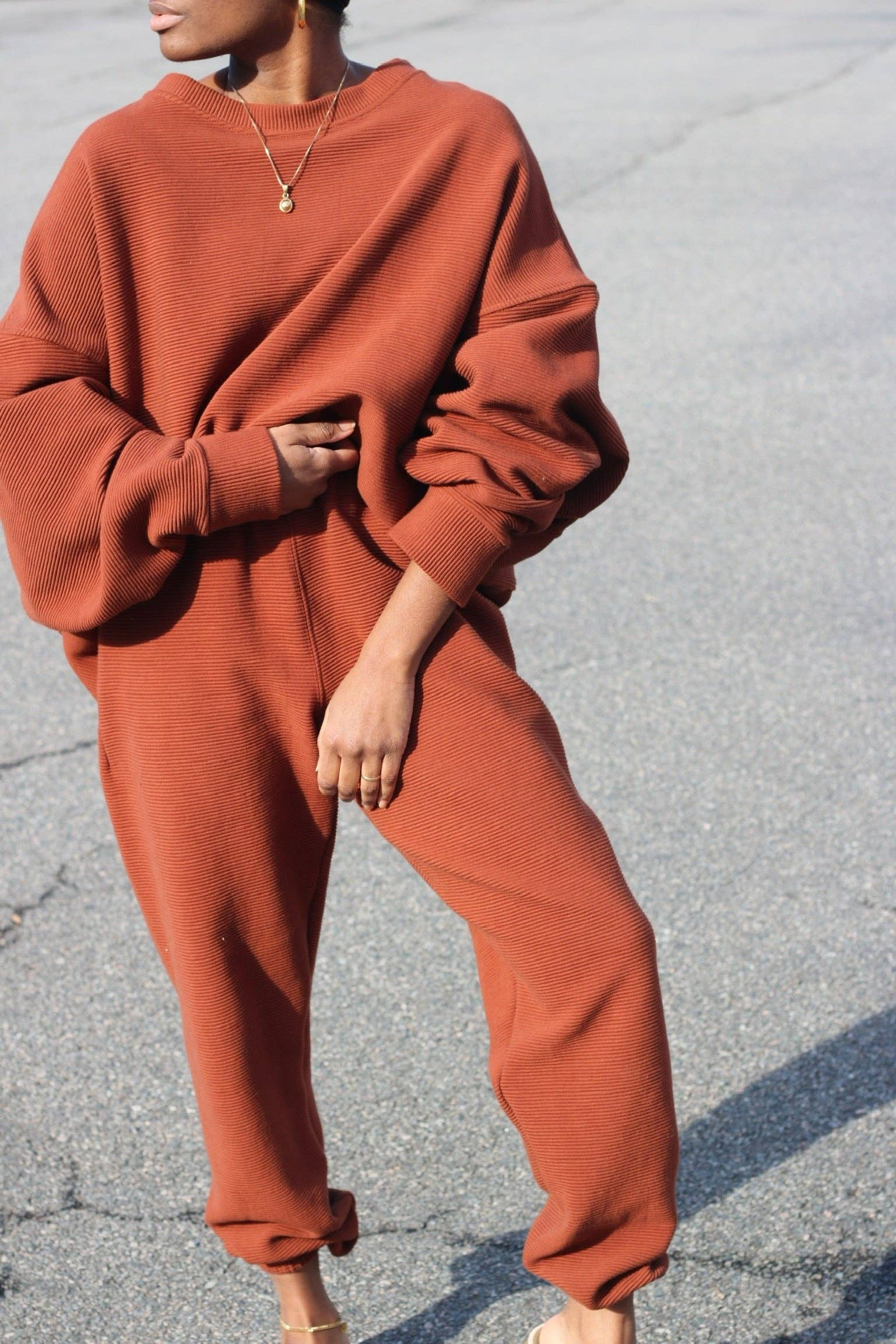 Na Nin – Großhandel Strickpullover – Damen – Margot Kurzes Sweatshirt aus Baumwolle mit Riffelmuster6