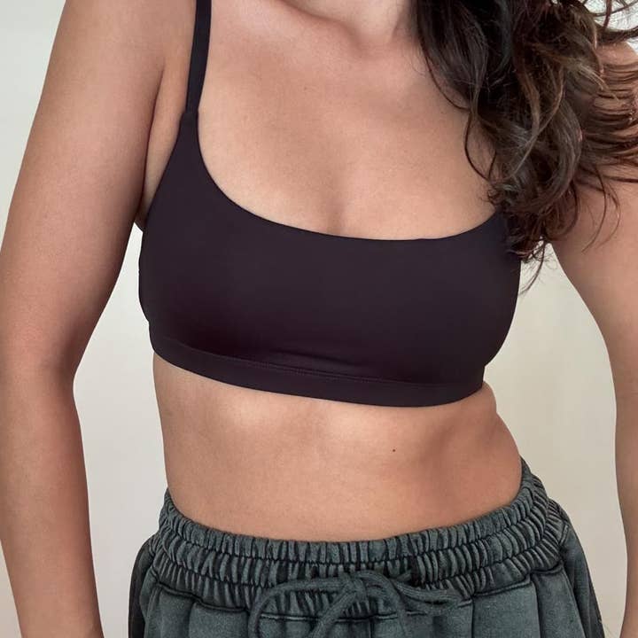 TOP MET BOLLETJE EN BREALETTE voor wholesale door Salty