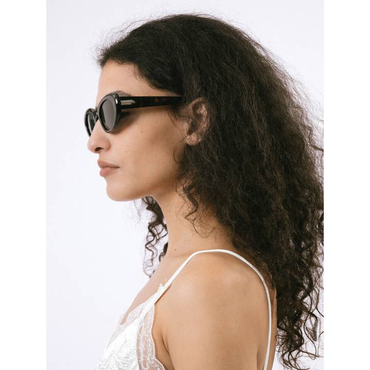CUBIC - Wholesale Sunglasses - Women's - Cat-Eye Sunglasses