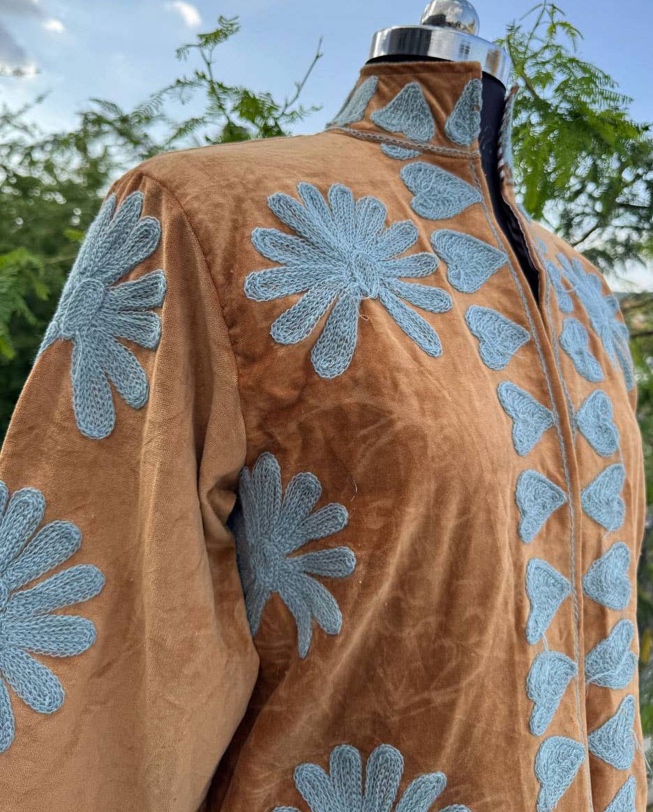 GYPSY STUDIO - Vente Veste – femme - Veste en coton brodée Suzani Manteau en coton Suzani6