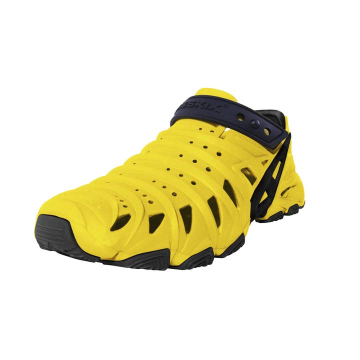 2.0 Yellowjacket Athletic Water Shoes for wholesale on Faire9