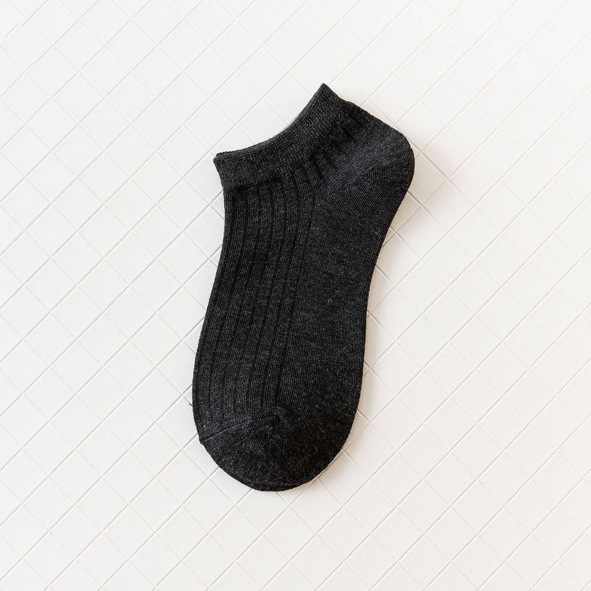 ACCITY - Wholesale Socks - Women's - INSTEP VERTICAL WRINKLE ANKLE SOCKS_CWMS0900