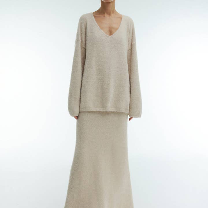 Marayn - Wholesale Top & Skirt Set - Women's - Chic European Knit VNeck Sweater Skirt Set20