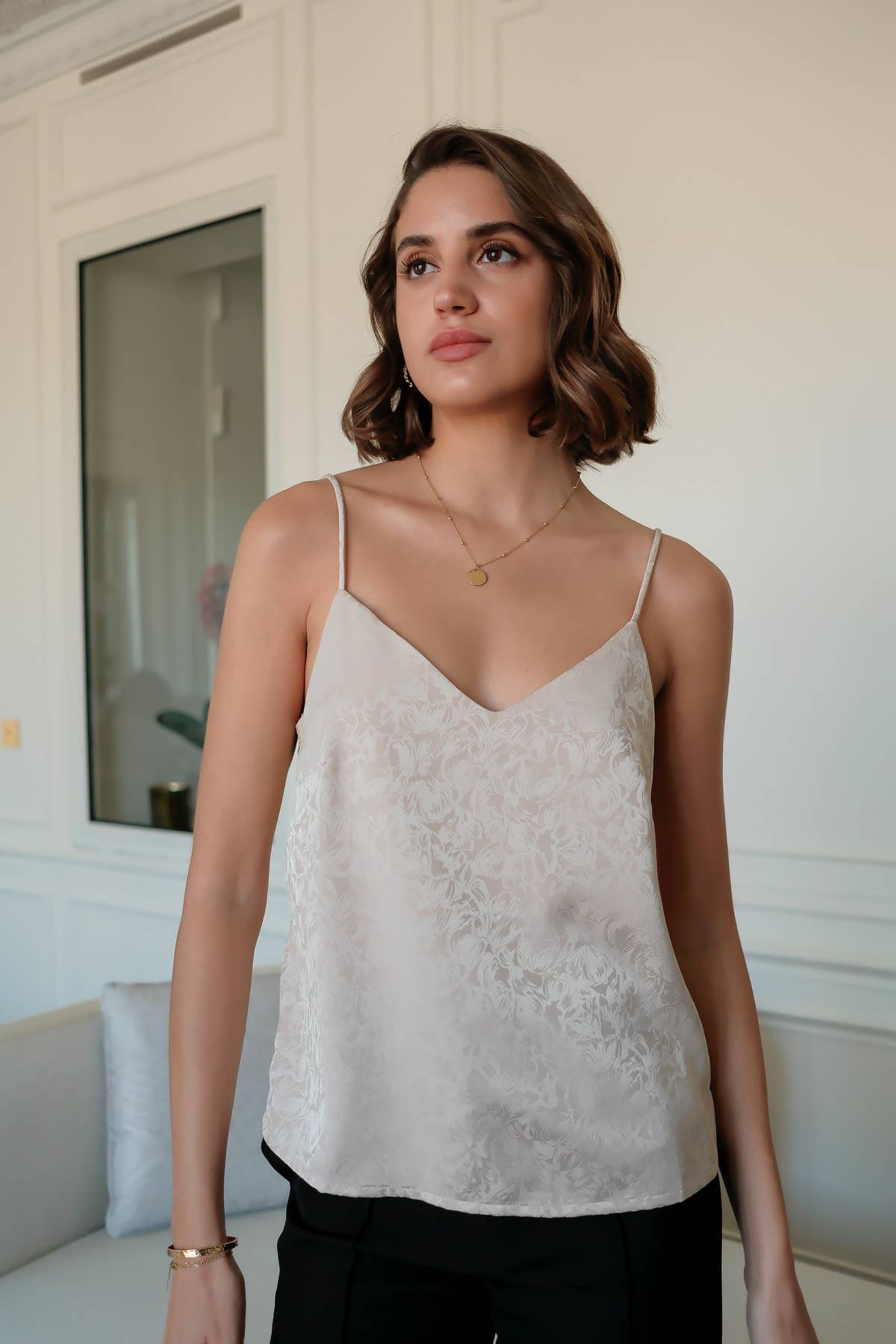 LOVIE & CO - Vente Caraco – femme - Top à bretelle jacquard fleuri et dentelle1