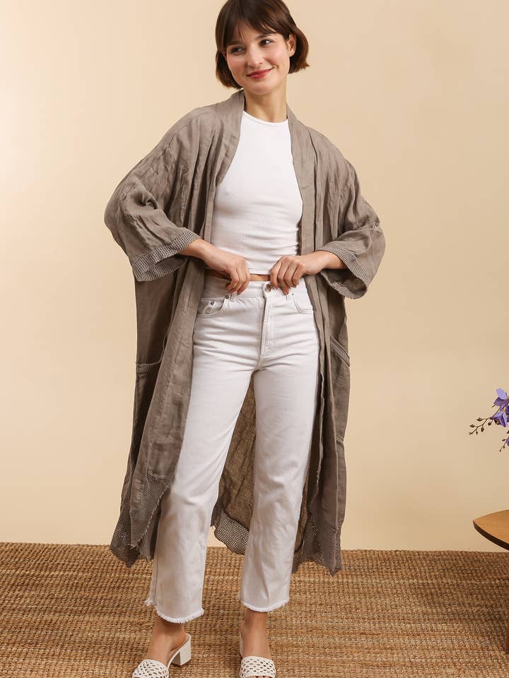 Gilet long en lin dos en dentelle BLL-G60908L
pour la vente par ORNELLA PARIS