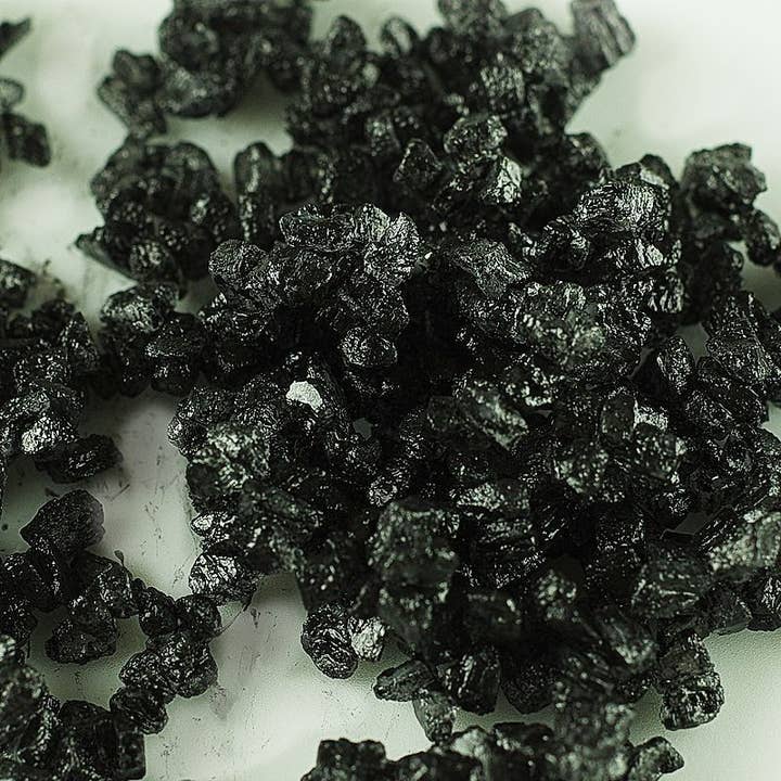 Sur les Quais - Wholesale Salt - Hawaiian black salt1