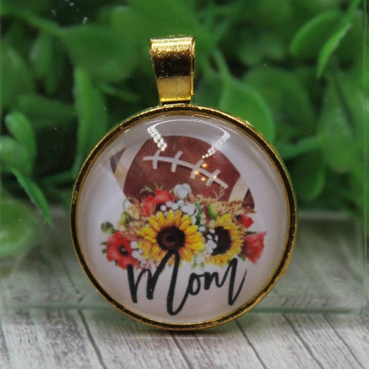 Voetbal Moeder Hanger voor wholesale door Hylidae Boutique