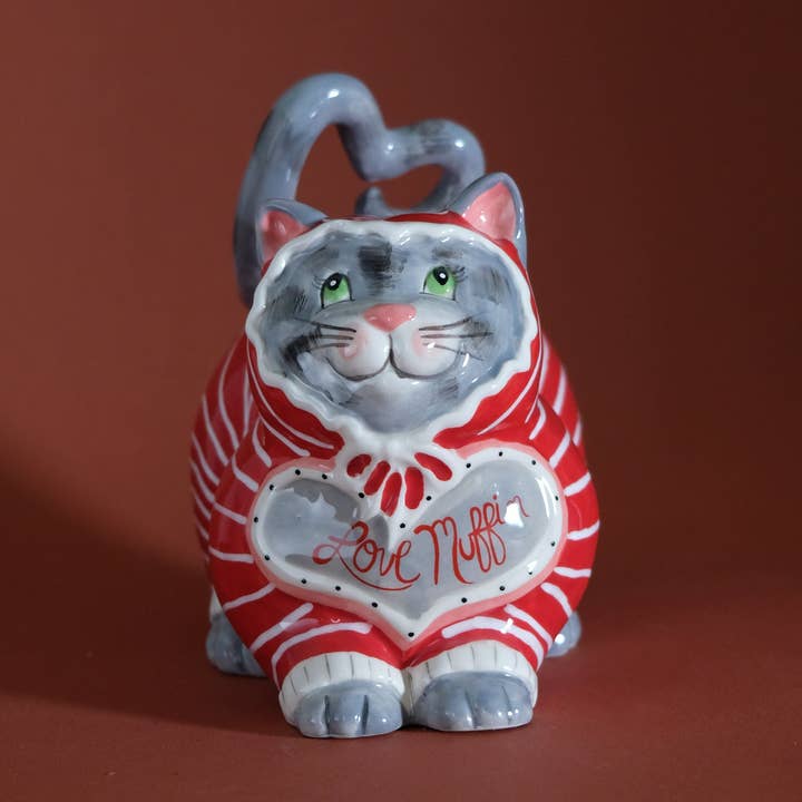 LOVE MUFFIN CAT FIGURINE for wholesale by Blue Sky Clayworks