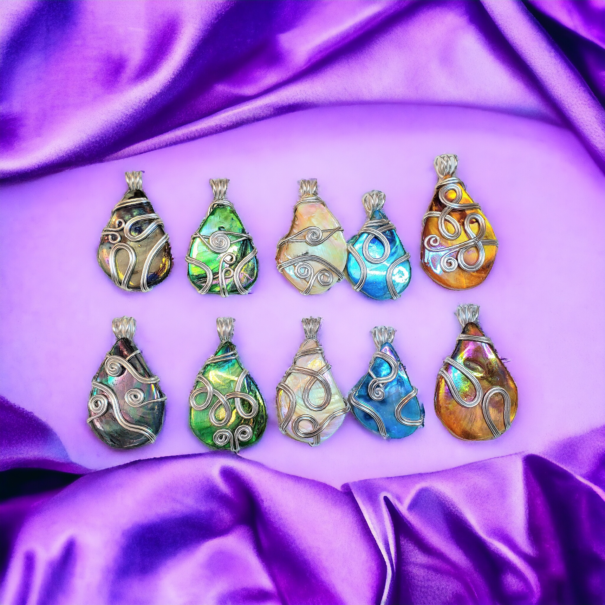 Different Branches - Venta al por mayor Abalorios/colgantes individuales - Colgantes únicos de concha envueltos en alambre, joyería artesanal10