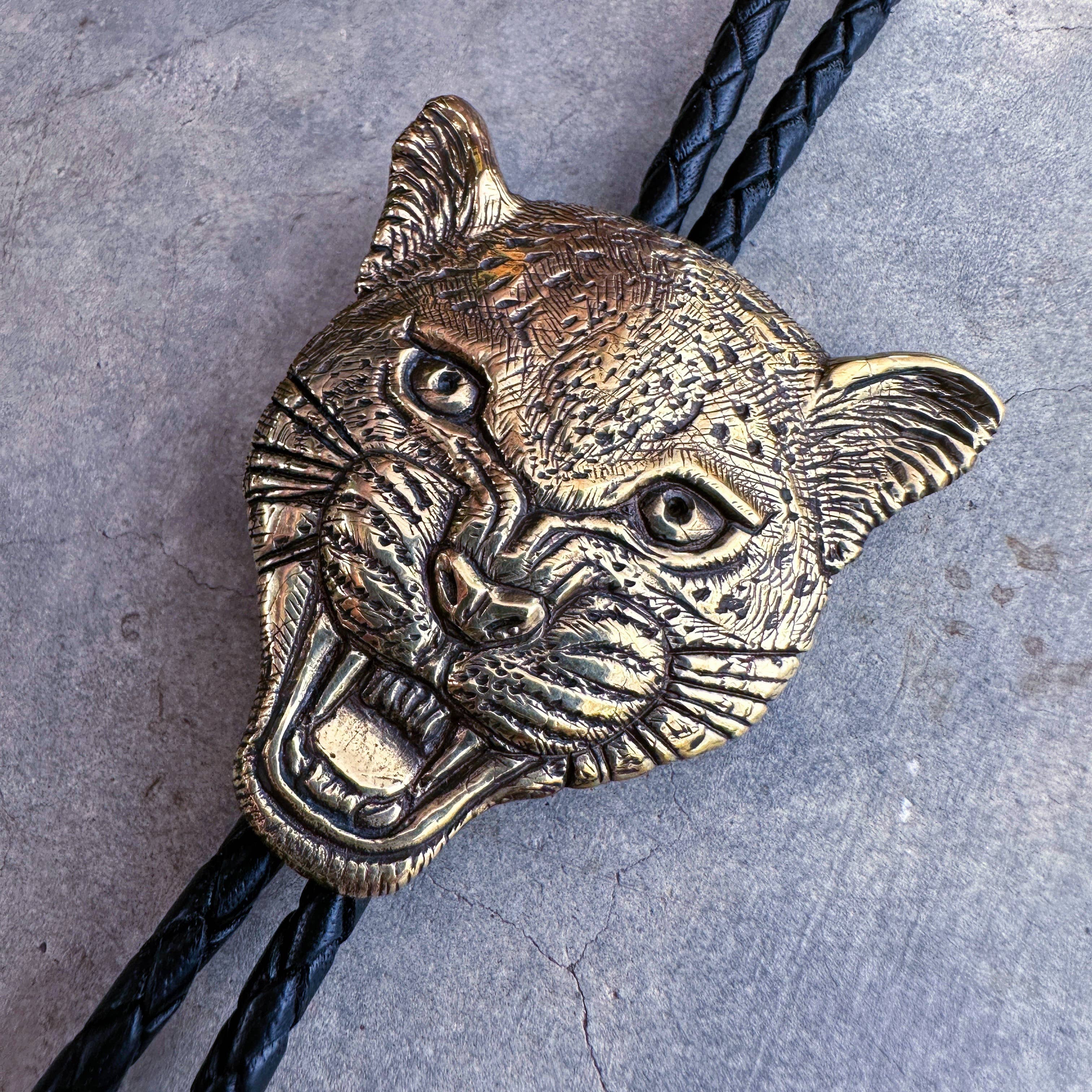 HELIOTROPE – Colar de tecido por atacado – Gravata Jaguar Bolo - (Grande)5