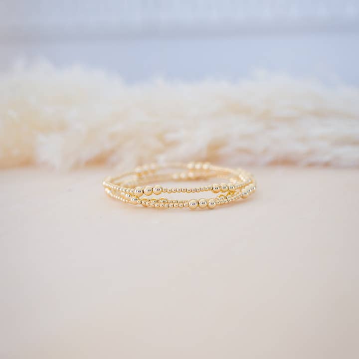 Gyldent Trois Armbånd for engroshandel hos Amethyst and Opal