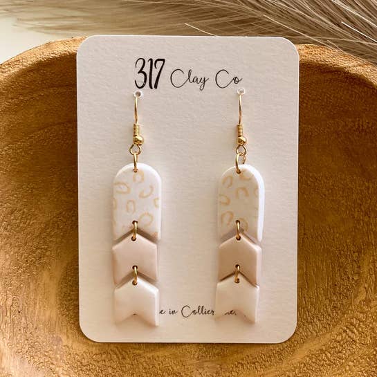 Hayley - Vit - Neutral Clay Örhängen - Boho för wholesale av 317 Clay Co