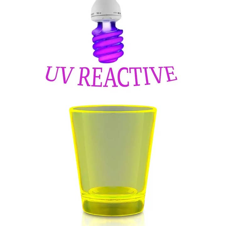 Blinkee.com, LLC - Venta al por mayor Vaso de chupito - Vaso de chupito amarillo que brilla en la oscuridad