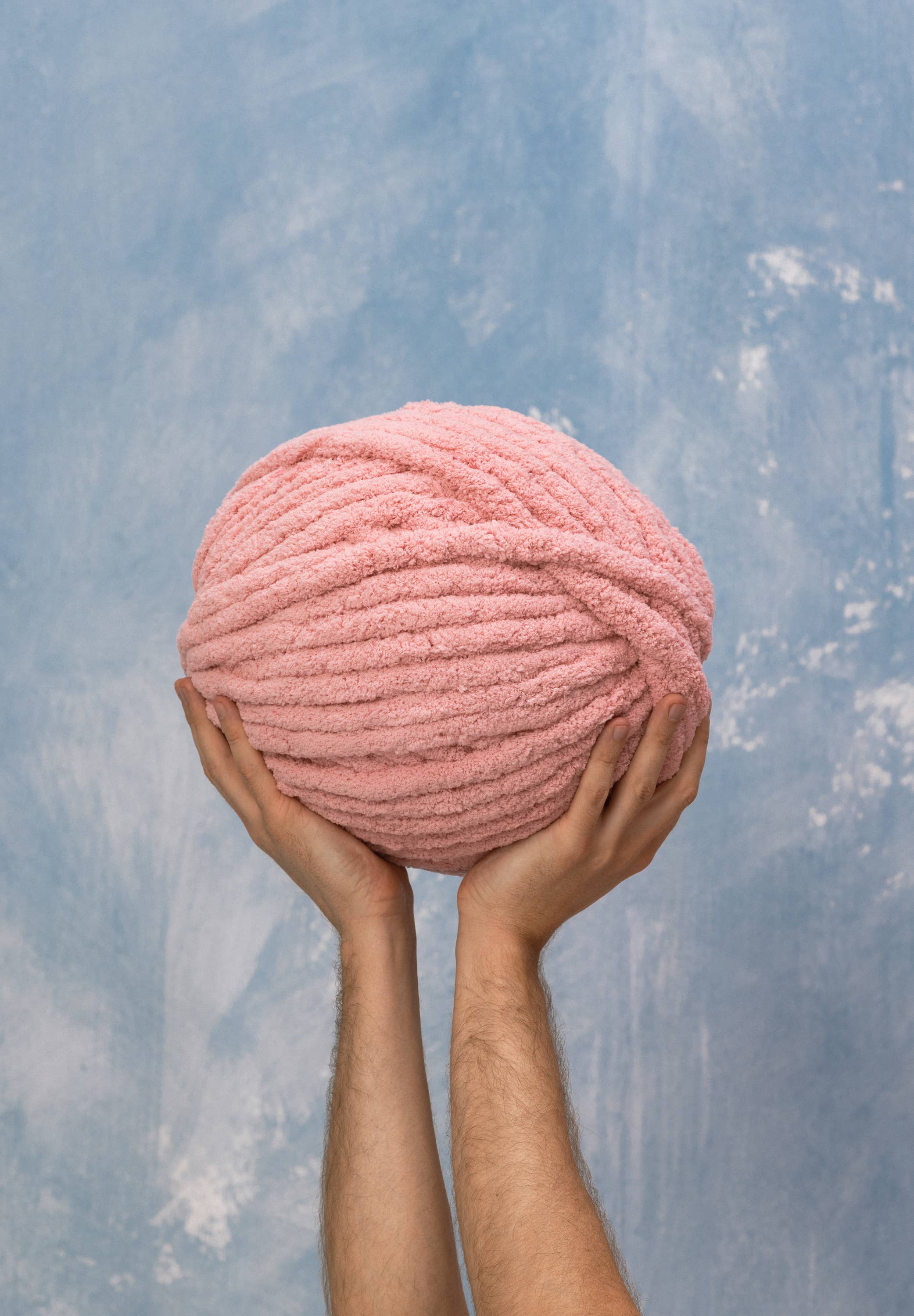 woolexperts – wholesale Yarn – 1KG Chenille yarn Giant Puffy plush yarn for arm knitting 1