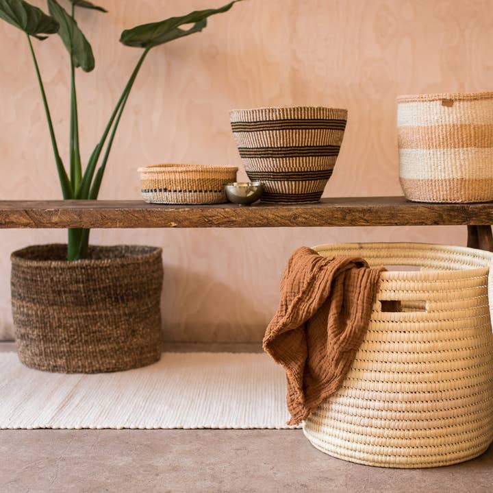 The Basket Room – wholesale Laundry basket – PALE: Natural Lidded Laundry Basket | Log Basket | Toy Storage with Handles | Blanket Basket | Laundry Hamper6