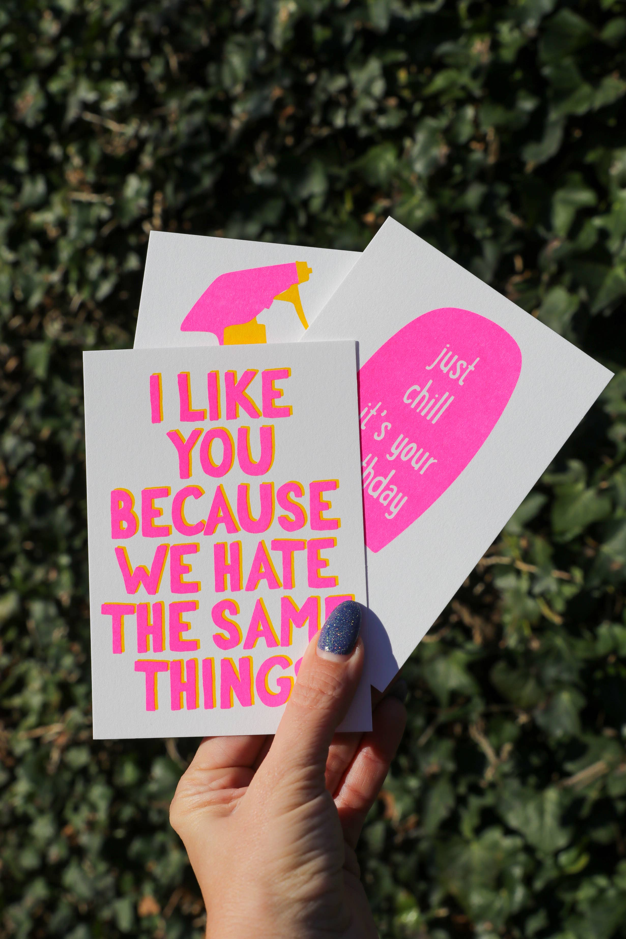 Studio Inktvis - Wholesale Friendship Card - I Like you because we hate the same things Riso Postcard2