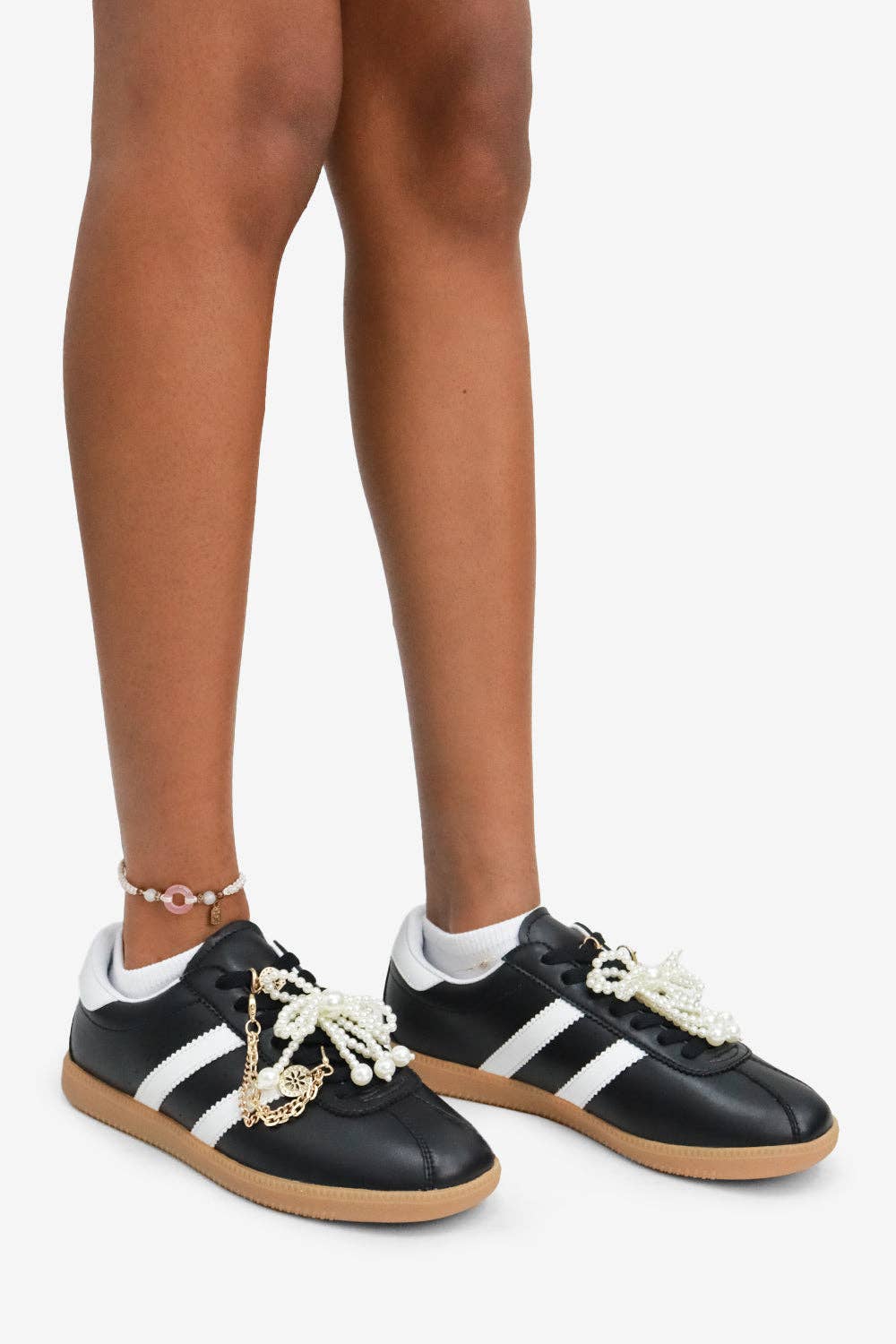 Lemonade Shoes – Großhandel Lifestyle-Sneaker – Damen – MACKAY verzierte Sneaker mit abnehmbaren Charms in kräftigen Farben15