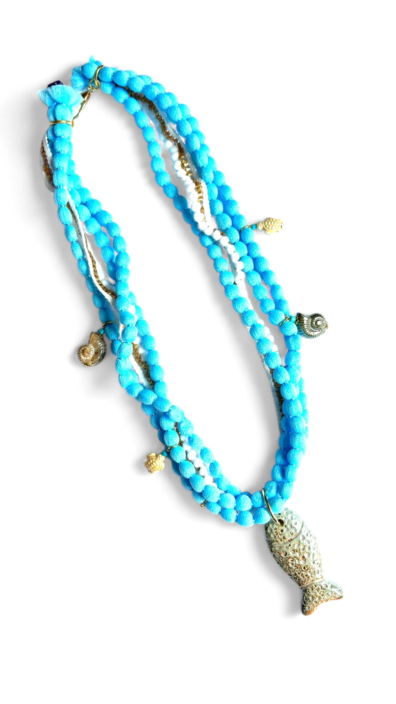 Roselinde – wholesale Pärlband/Pärlhalsband – Konstanz lång halsband med textilband, trä- och keramikkulor0