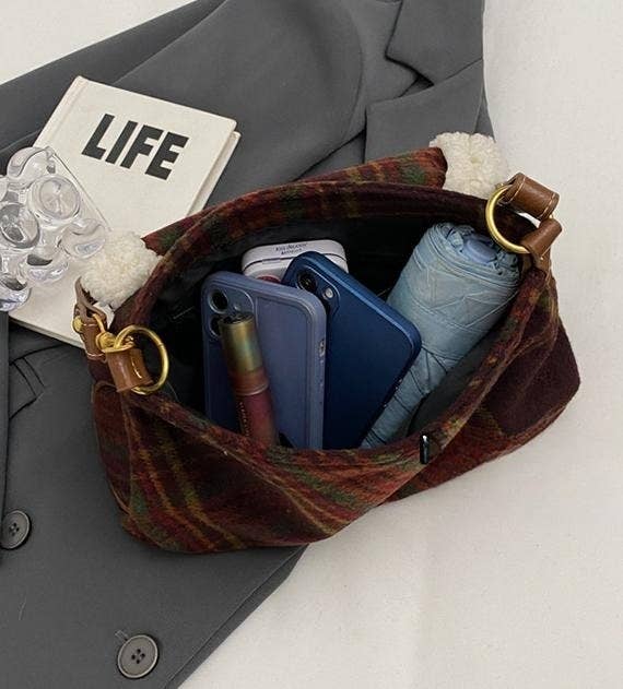 MKS America - Wholesale Crossbody Bag - Women's - Christmas tweed plush crossbody bag13