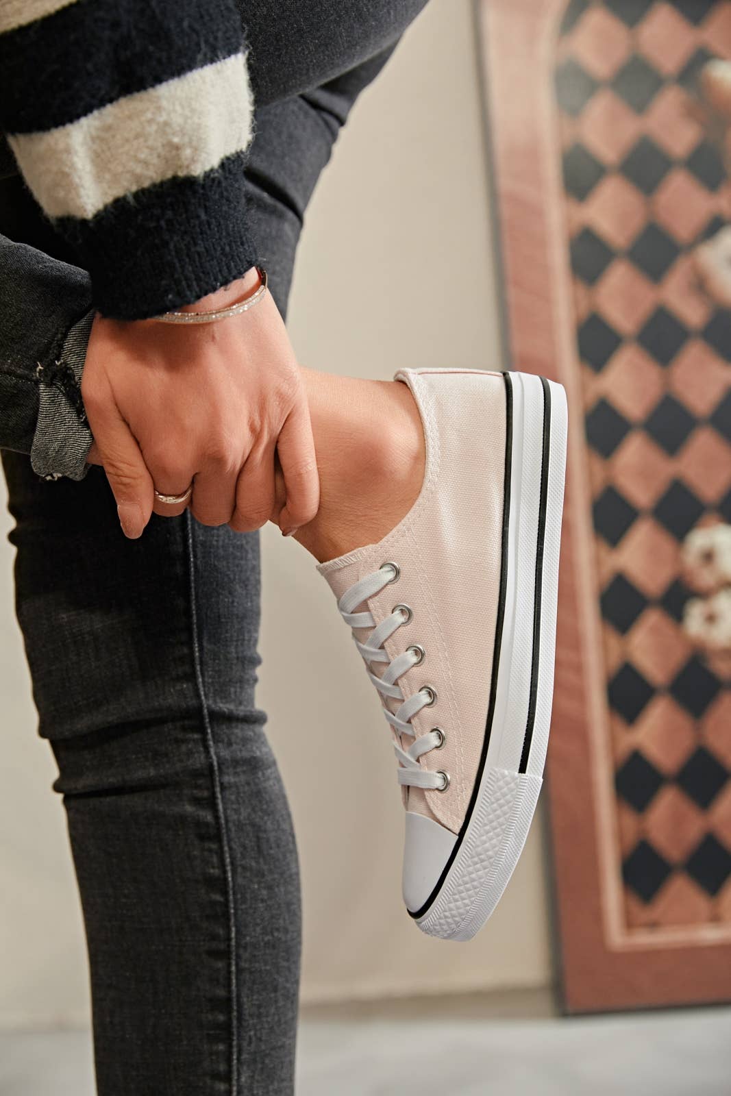 ERYNN - Wholesale Lifestyle Sneakers - Women's - lace-up sneakers - Opaline25