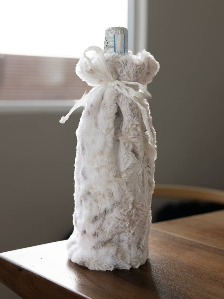 Housse pour bouteille de vin pour la vente par Keikico