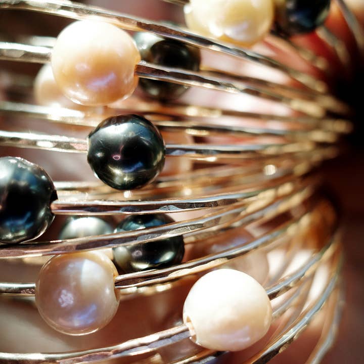 Flotsam & Co. Hawaii - Wholesale Bangle Bracelet - Custom Bangle with Pink Edison Pearl5