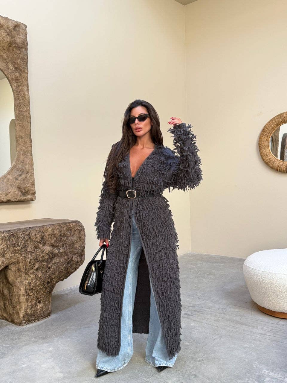 Design company-Fatma Balkir – wholesale Rock - Dam – Överdimensionerad lång fluffig stickad kappa – Mjuk lurvig koftjacka3