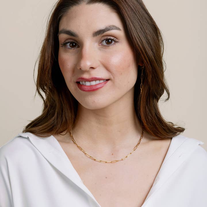 Gold Ava Necklace for wholesale on Faire4