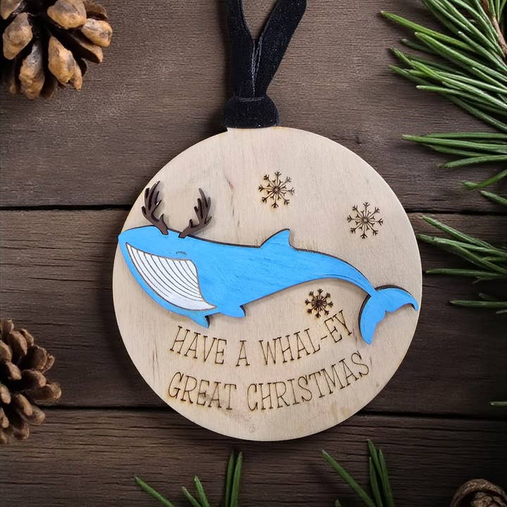 BALEIA NATAL | Enfeite de Natal por atacado de Sadie J. & Co.