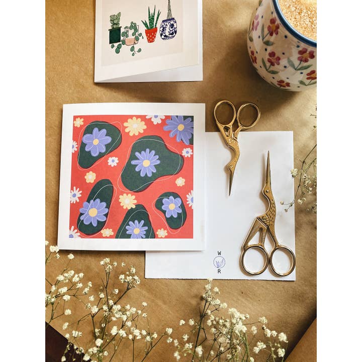 Fleur rétro ; carte de vœux 5 x 5 pour la vente par Well Rounded Designs