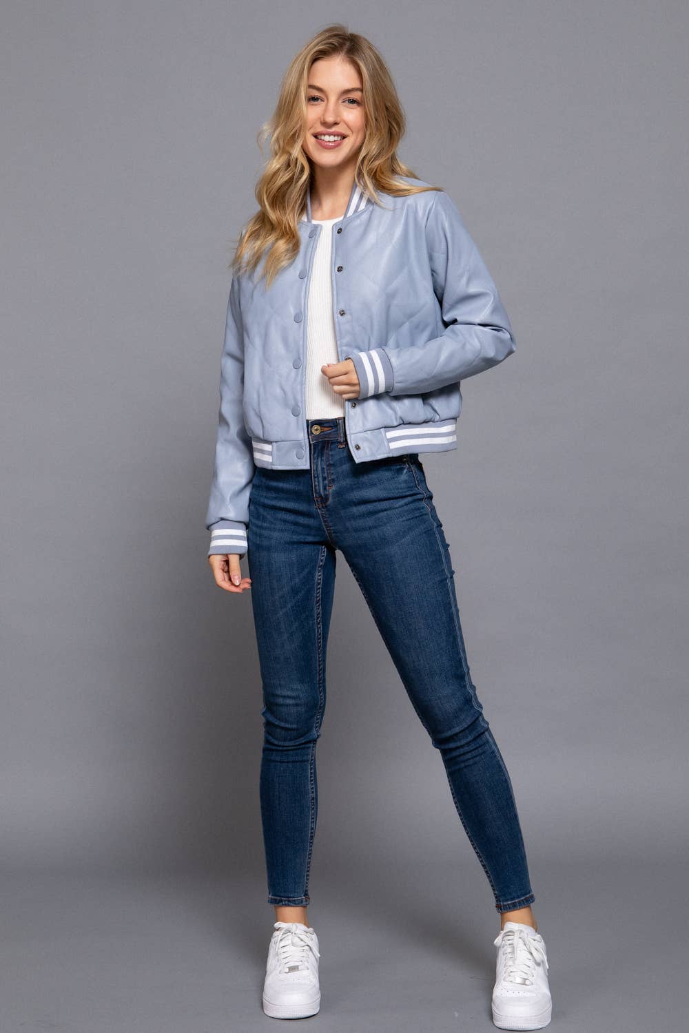 Active Basic | Active USA – Engroshandel Bomberjakke - Dame – Langærmet quiltet bomberjakke i kunstlæder (PU)30