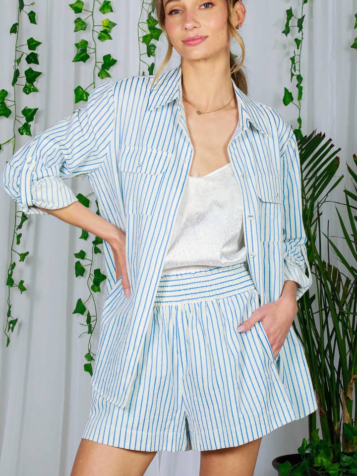 Smocked Waist Band Pocket Detail Strip Print Shorts VP82231B for wholesale by Vine & Love