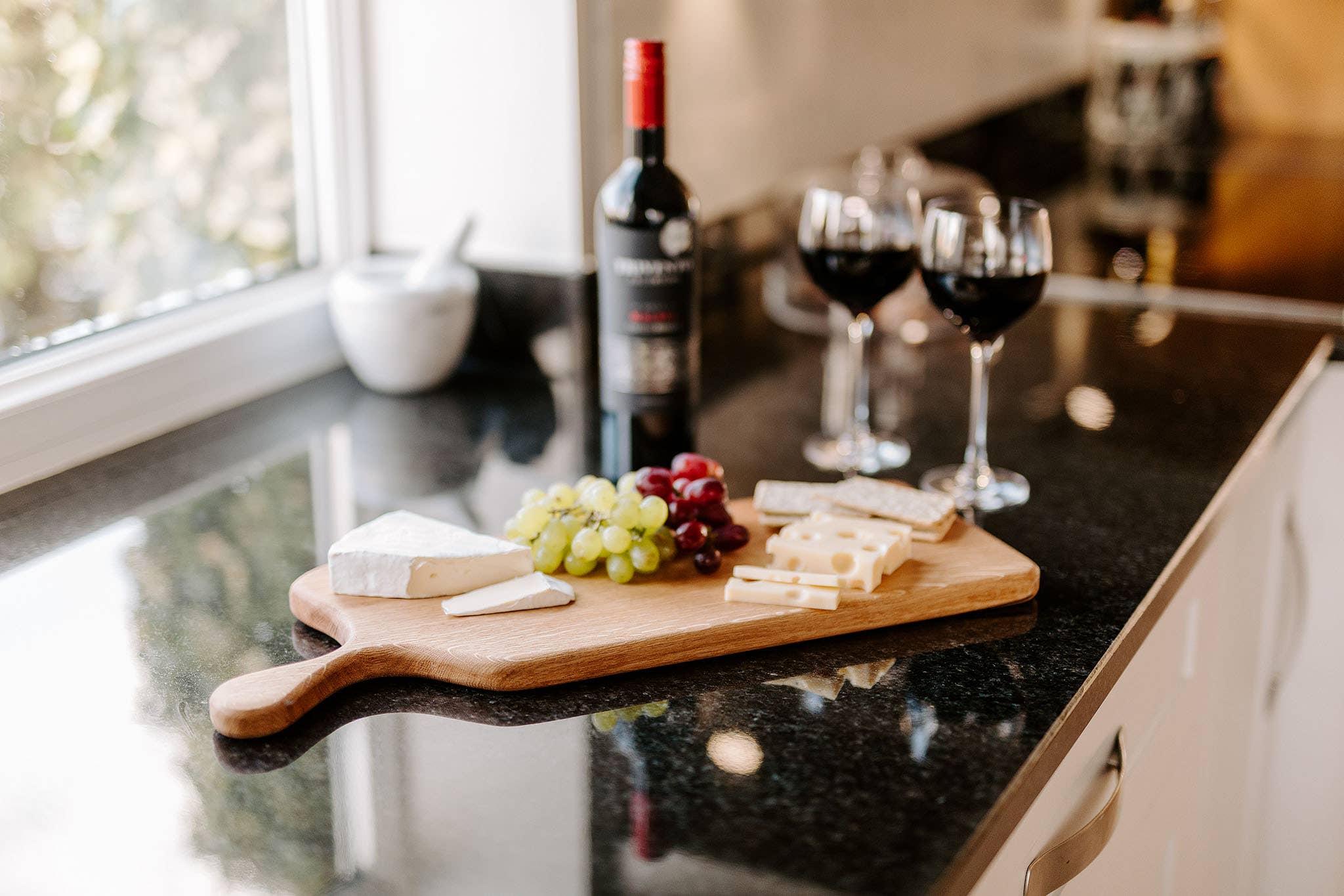 Woodcutter Creations - Vente Planche à découper - Planches de service à manche en bois - Fabriquées à la main - Planches à découper2