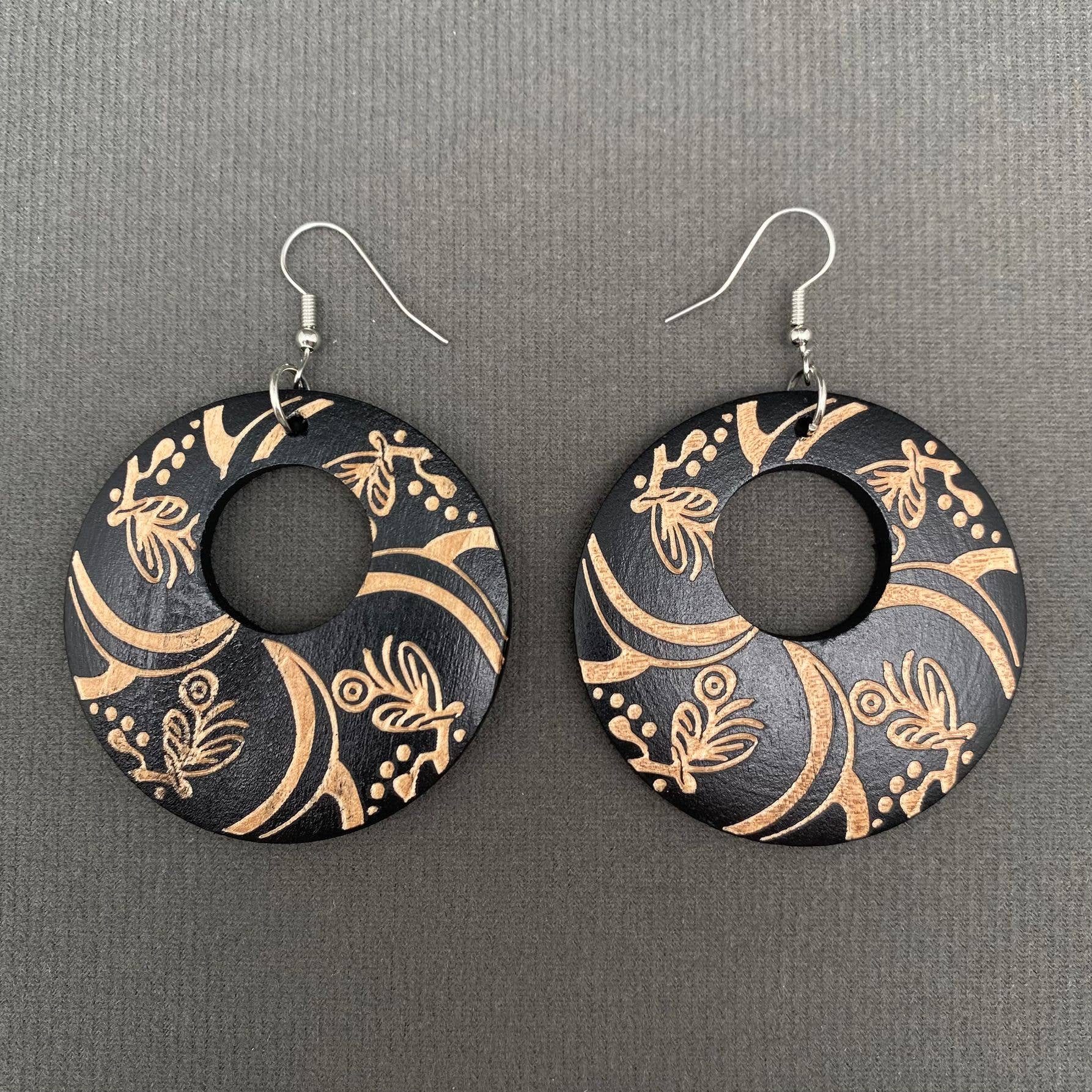 Mio Queena - Wholesale Dangle Earrings - Carving Pattern Wooden Round Dangle Earrings6