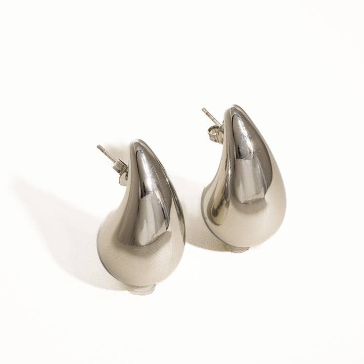 Flânerie by MAIQ - Wholesale Huggie Earrings - Colette 18K Gold Non-Tarnish Large Huggie Droplet Earring6