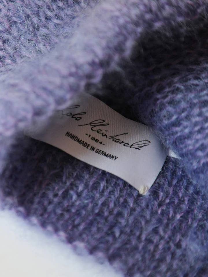 Casquette - KOS - ciel du petit matin pour la vente par Lola Meinhardt