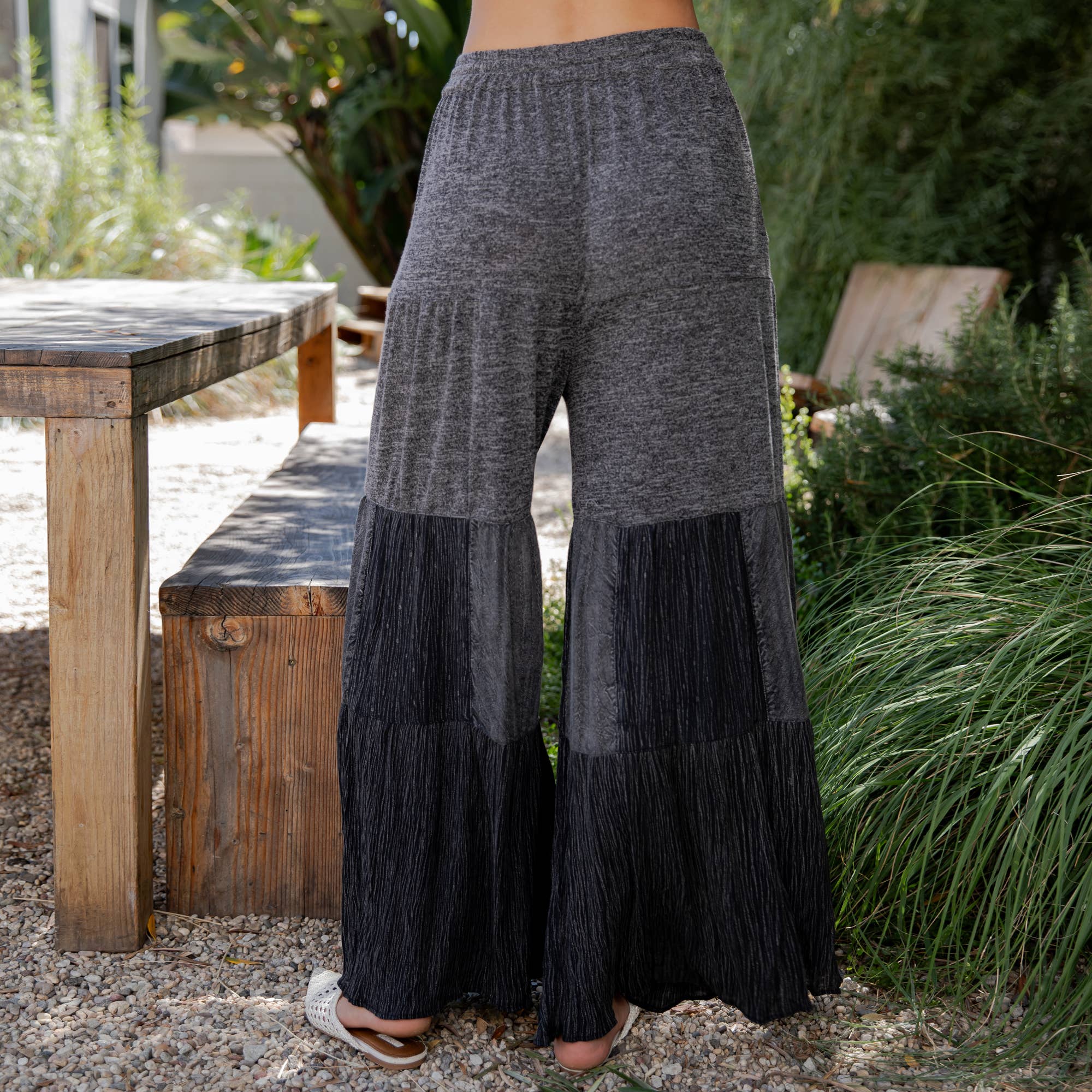 Young Threads - Vendita all'ingrosso Pantalone - Donna - Pantaloni lunghi in denim ispirati al boho con toppa solida (nuovo colore)26