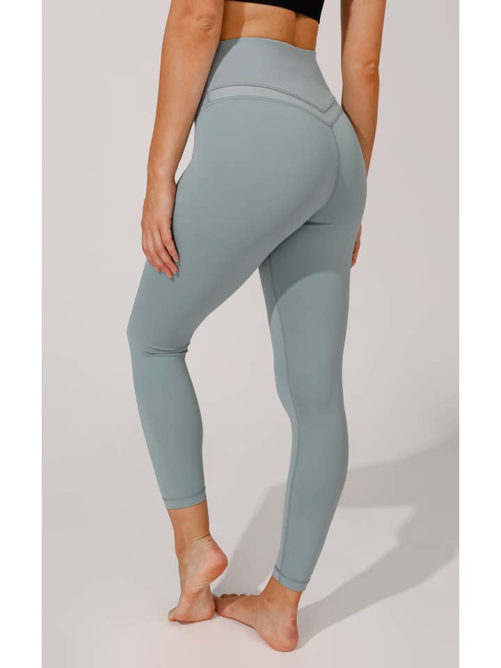 90 Degree by Reflex & Yogalicious - Wholesale Athletic/Lounge Leggings - Women's - "Bootyful" brand Interlink V-Back Cire High Rise 7/8 Ankle L15