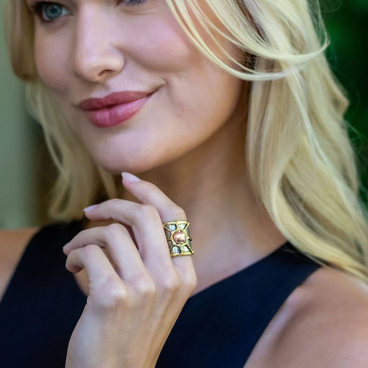 Anju Jewelry - Vendita all'ingrosso Anello midi/a fascia - Anello in Metallo Misto Janya - Raggio di Sole1