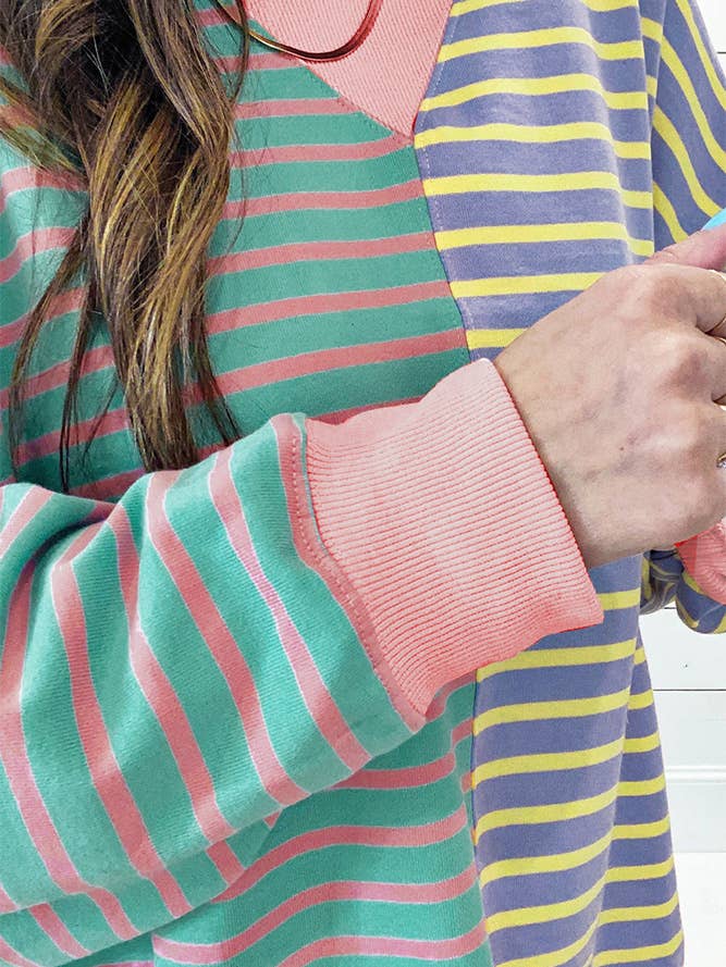 UNISHE - Wholesale Sweatshirt - Women's - Long Sleeves Colorblock Stripes Sweatshirt ASJP1091