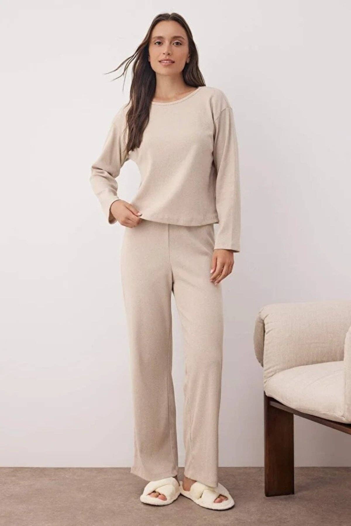 Hoxton Gal – wholesale Sleepwear set – Women's – 2 Piece Ribbed Knit Pajama Set1