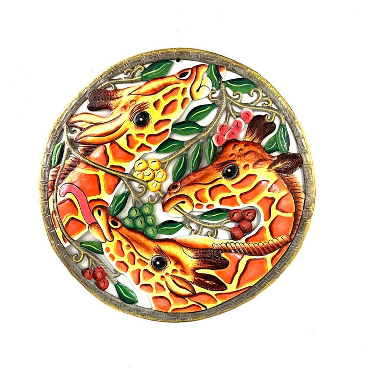 Girafes mangeant des feuilles pour la vente par Haiti Fair Trade- Papillon Marketplace